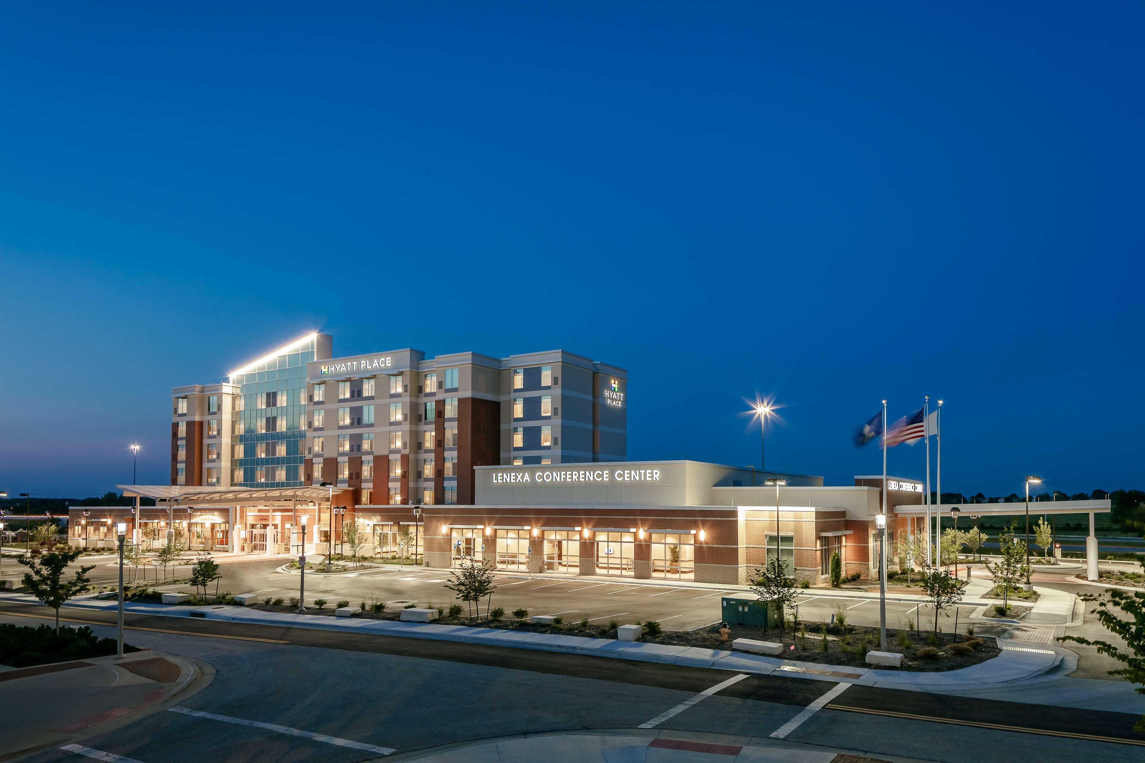 Hyatt Place Kansas City Lenexa City Center Hotel Exterior photo